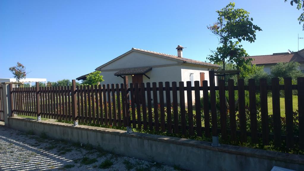 Agriturismo La Casa Della Lavanda - Il Rustico Marina di Montemarciano Exterior photo